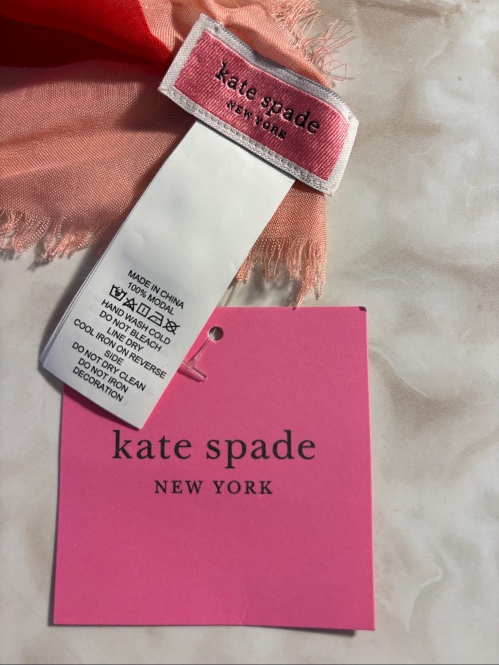 Kate Spade large Flower Cape / scarf in beautiful shades of pink - Picture 6 of 7